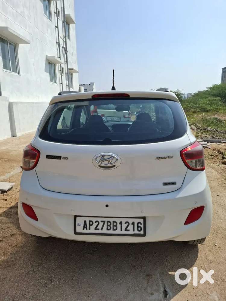 Hyundai Grand I10 2014 Diesel 140000 Km Driven