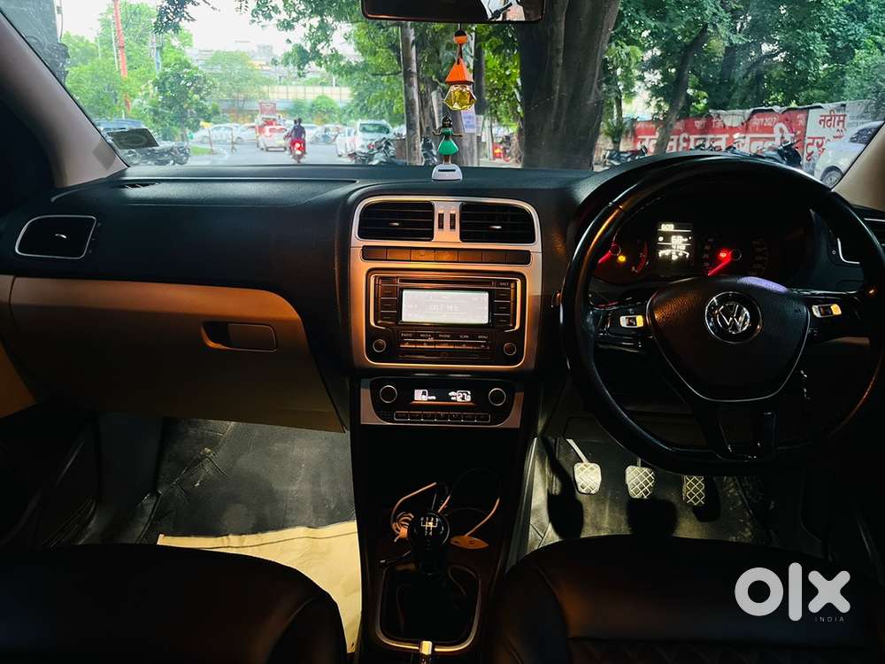 Volkswagen Polo Manual Petrol 2015