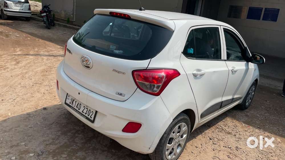 Mint Condition White Hyundai Grand I10 Magna (2014) - Single Handed