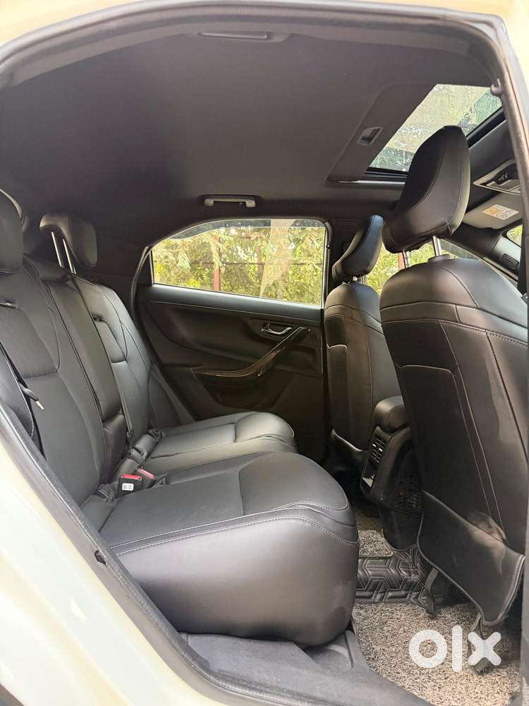 Tata Nexon 1.2 Revotron Xz Plus (l) Dual Tone, 2023, Petrol