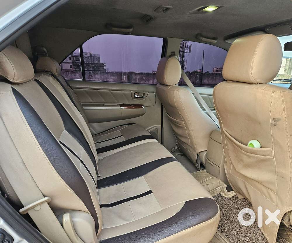 Toyota Fortuner 4x4 Manual Limited Edition, 2010, Diesel