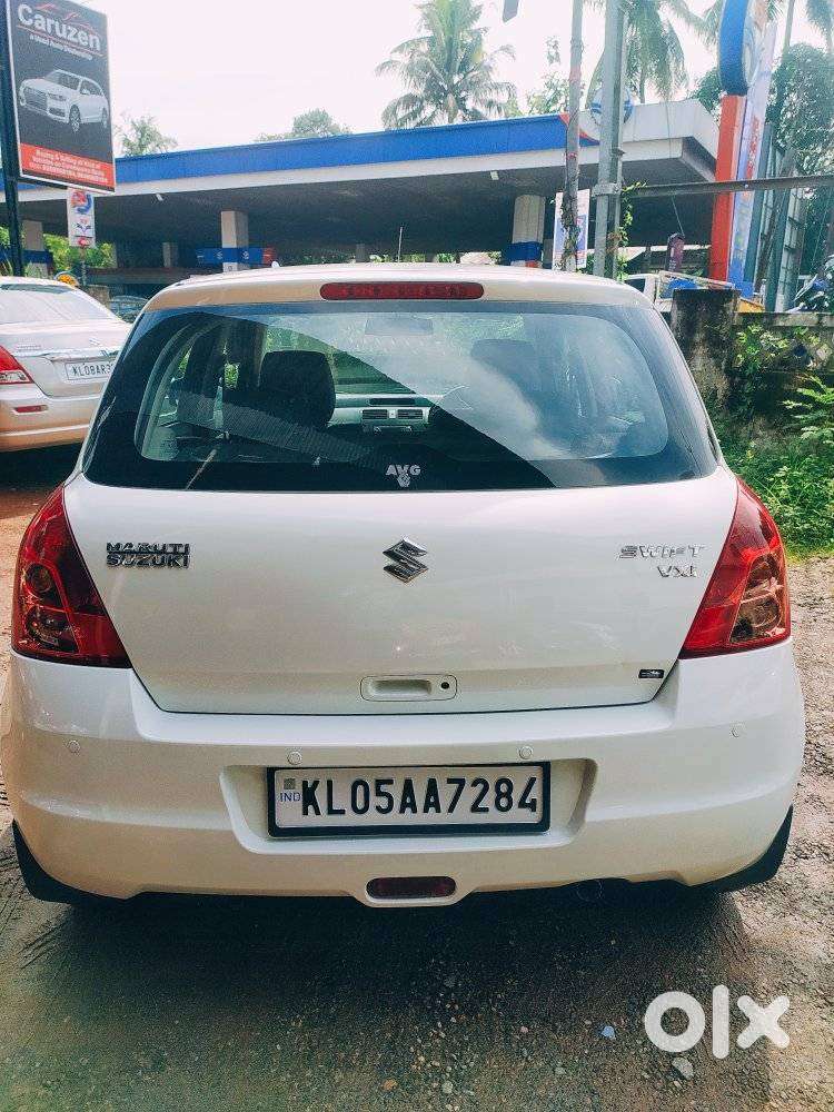 Maruti Suzuki Swift Vxi + Manual, 2010, Petrol