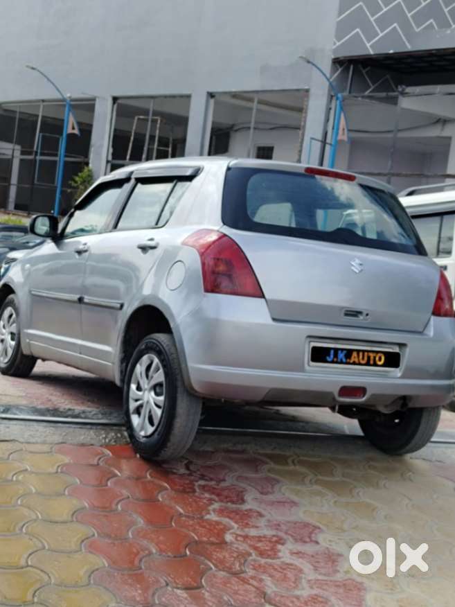 Maruti Suzuki Swift Vxi + Manual, 2006, Petrol