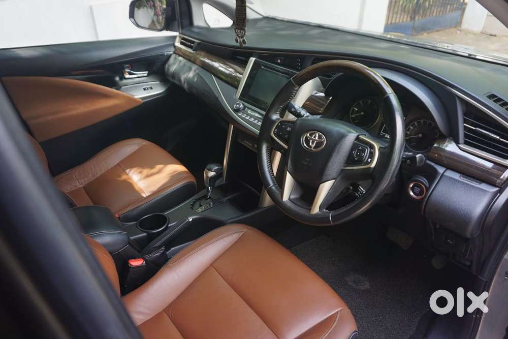Toyota Innova Crysta 2.8 Z, 2016, Diesel