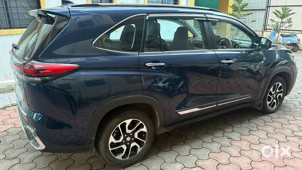 Maruti Suzuki Invicto 2025 Petrol 14600 Km Driven