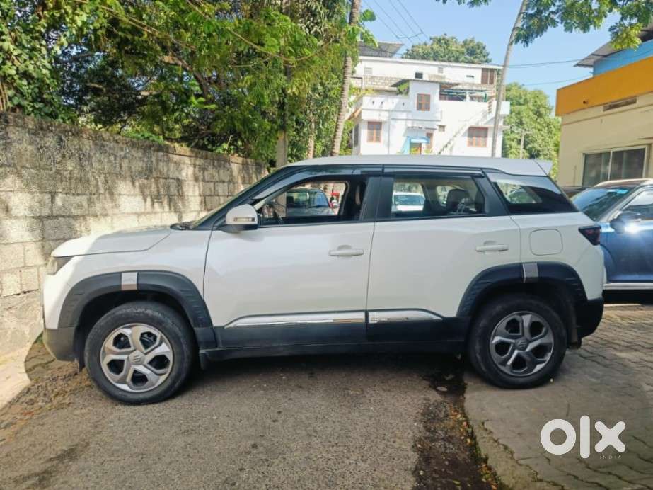 Maruti Suzuki Brezza 1.5 Vxi Smart Hybrid, 2023, Petrol