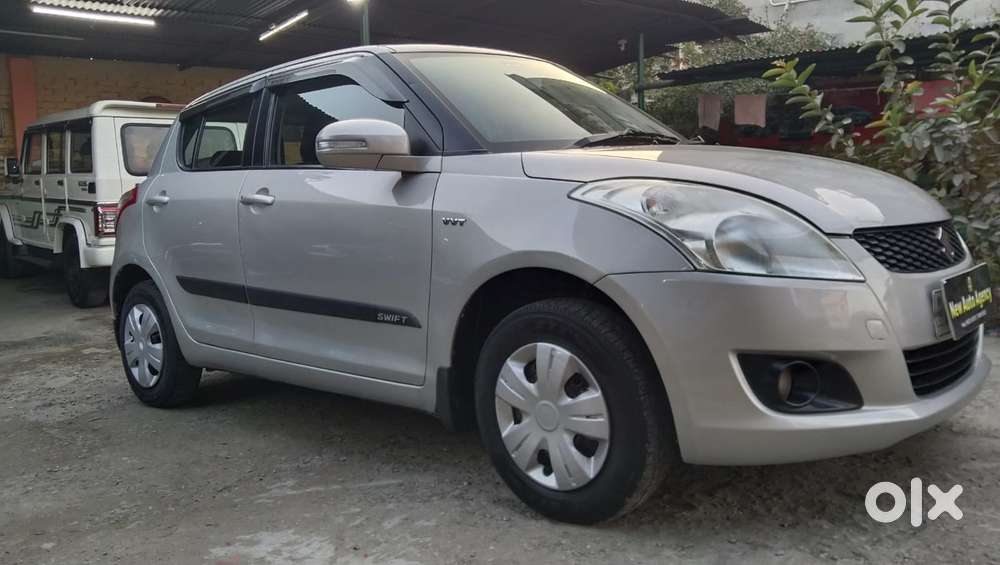 Maruti Suzuki Swift Vxi 1.2 Abs Bs-iv, 2012, Petrol