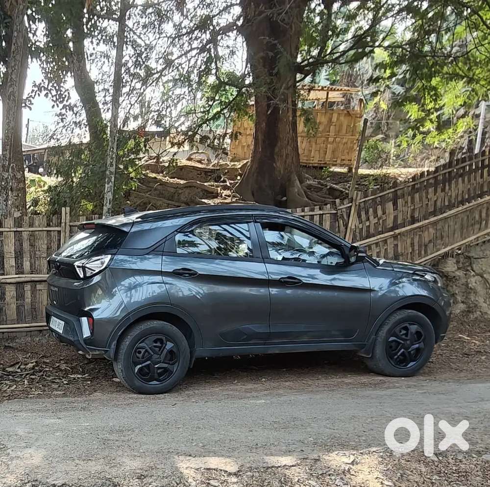 Tata Nexon 2023 Petrol 98000 Km Driven