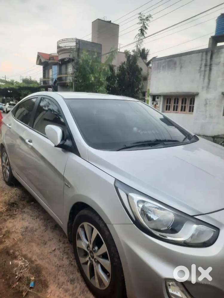 Hyundai Fluidic Verna 2015