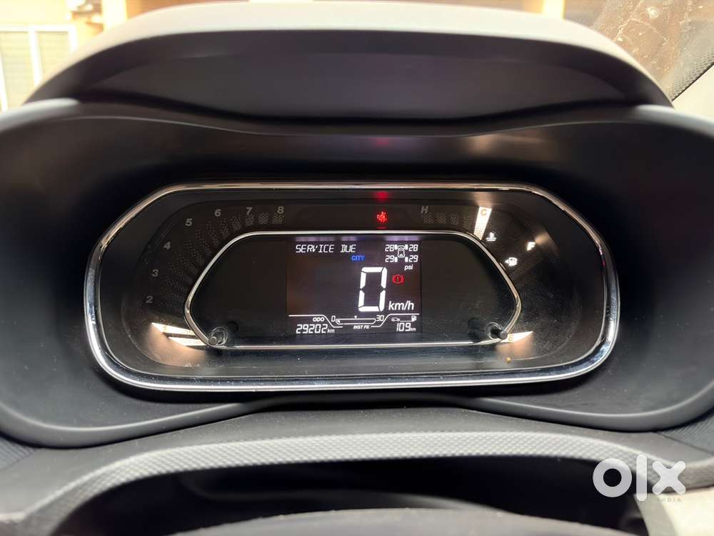 2023 Tata Nexon Petrol Manual
