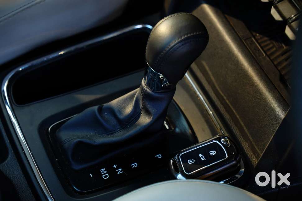 Mahindra Thar Roxx Ax7 L Petrol At 2wd, 2025, Petrol