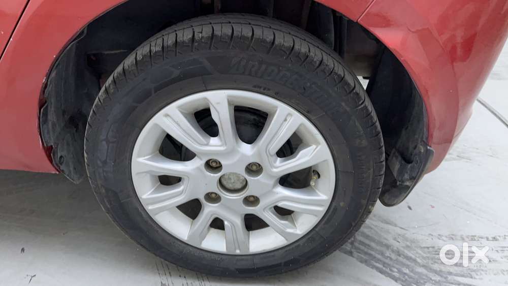 Tata Tiago Xza, 2018, Petrol