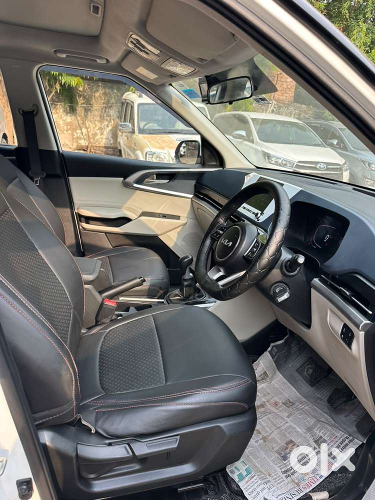 Kia Carens G1.5 6mt Gravity, 2024, Petrol
