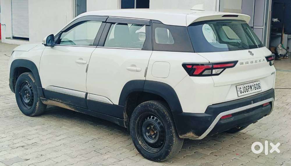 Maruti Suzuki Brezza 1.5 Lxi Cng, 2023, Cng & Hybrids