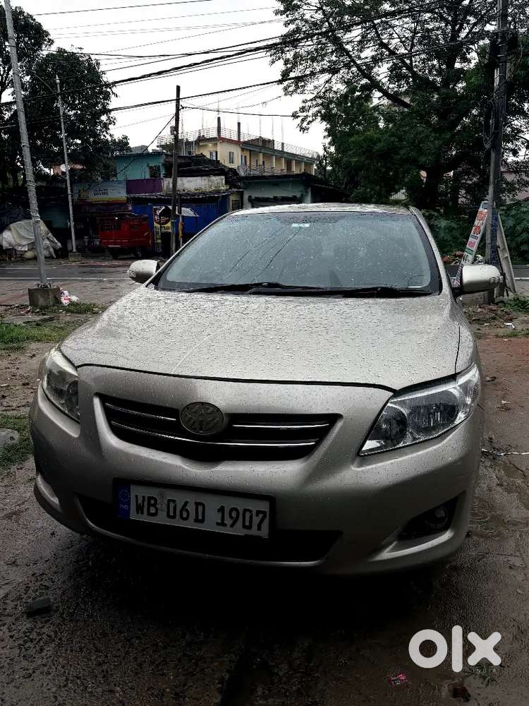 Toyota Corolla Altis 2011 Petrol Well Maintained