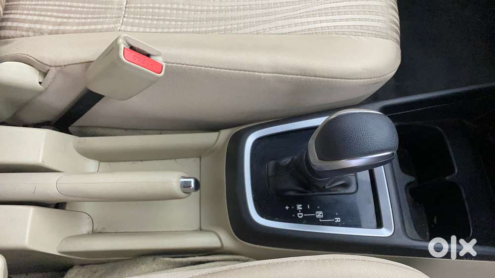 Maruti Suzuki Swift Dzire Zxi + Amt, 2018, Petrol
