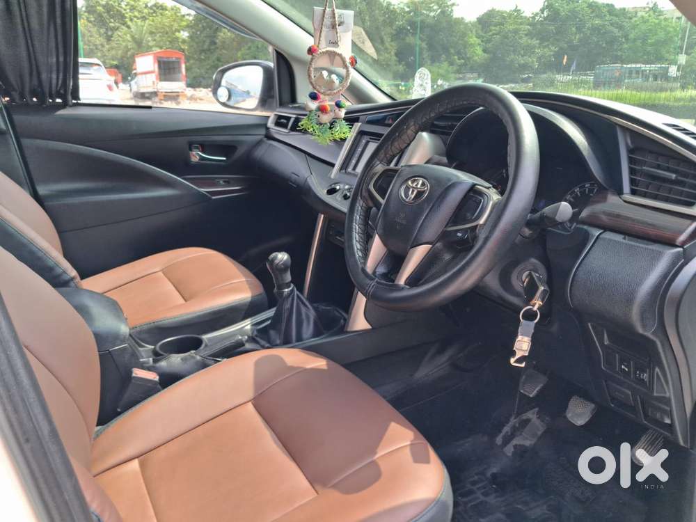 Toyota Innova Crysta 2.4 G Mt 7 Str, 2017, Diesel