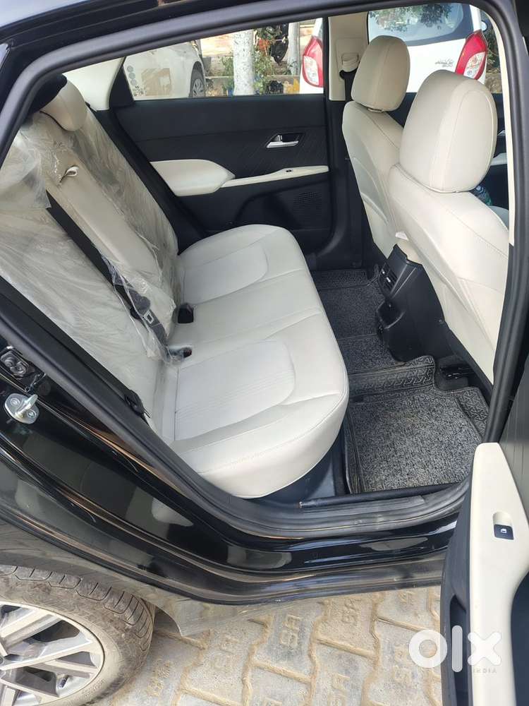 Hyundai New Verna Petrol Manual 2025 Black