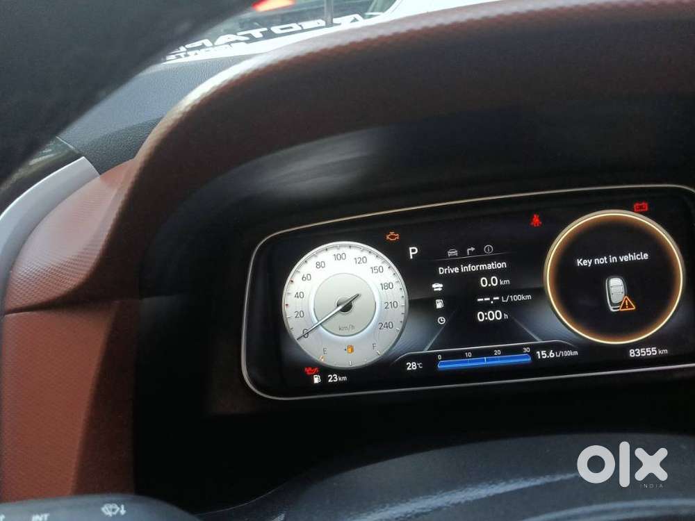 Hyundai Alcazar 2.0 Signature (o) Petrol At 7 Str, 2022, Petrol