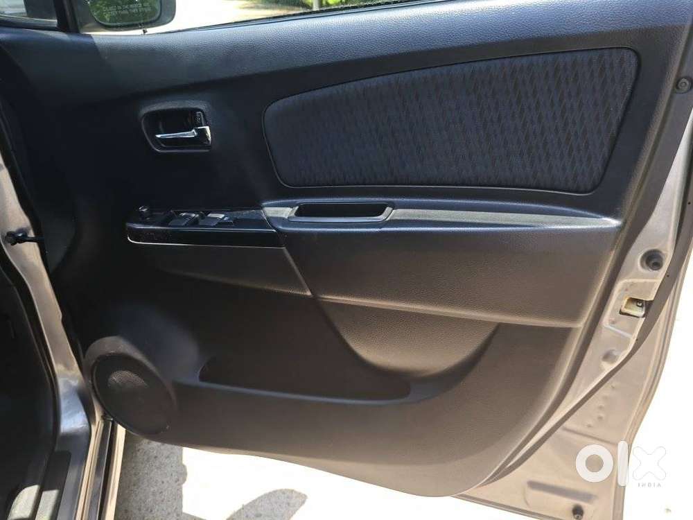 Maruti Suzuki Wagon R Stingray 1.0 Vxi Plus, 2016, Petrol