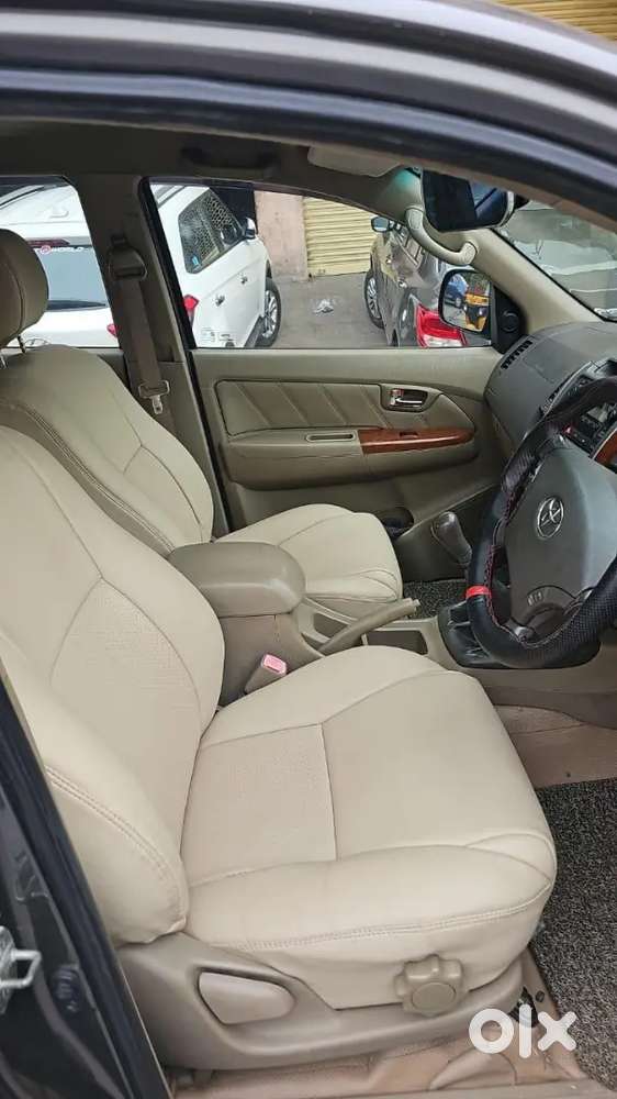 Toyota Fortuner 2010 Diesel Manual Very Less Driven In Mint Condition