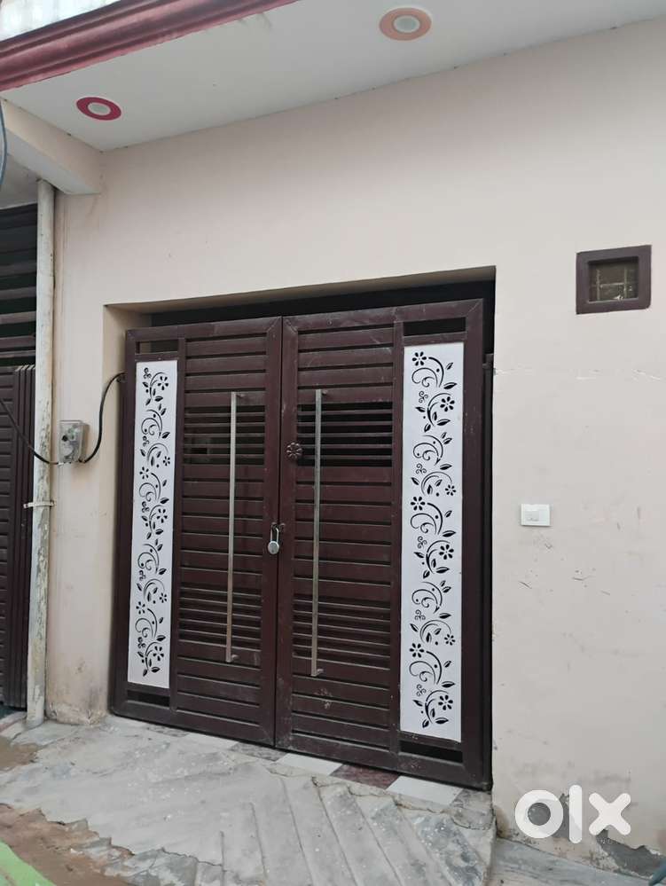 Independent house near medanta