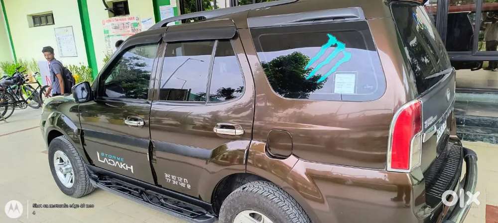 Tata Safari Storme 2014