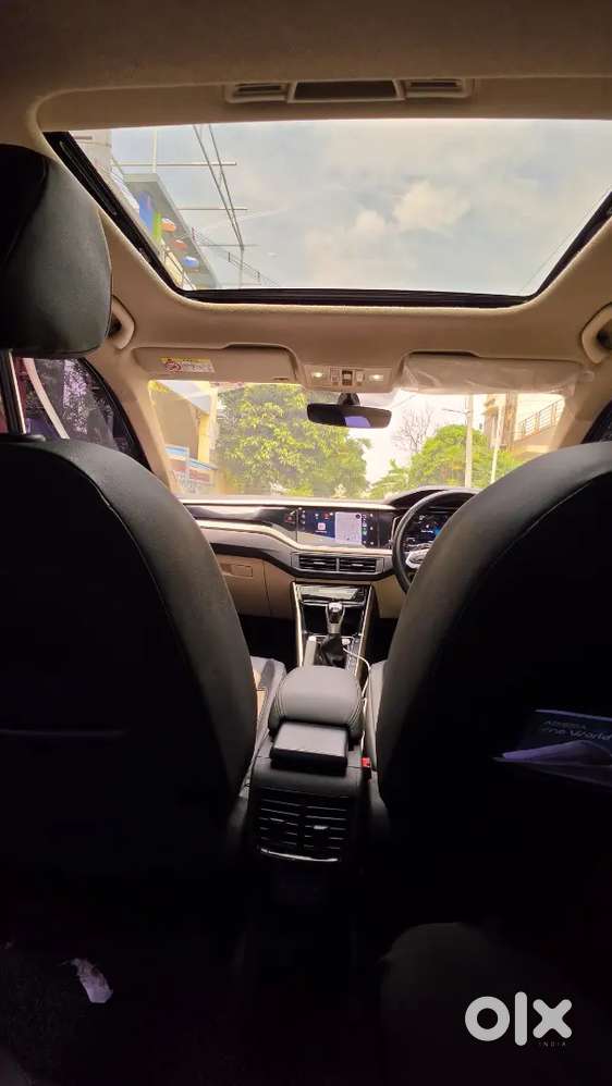 Volkswagen Virtus Topline 2023 Petrol Manual