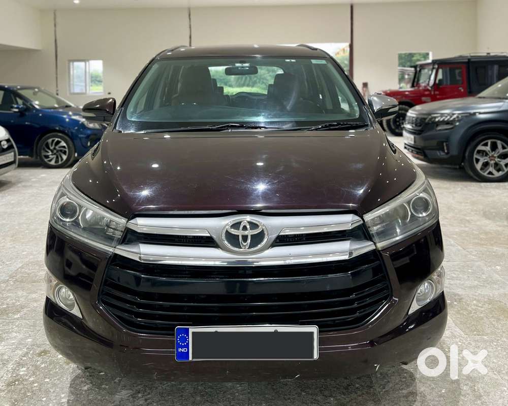 Toyota Innova Crysta 2.8 Zx At 7 Seater, 2017, Diesel