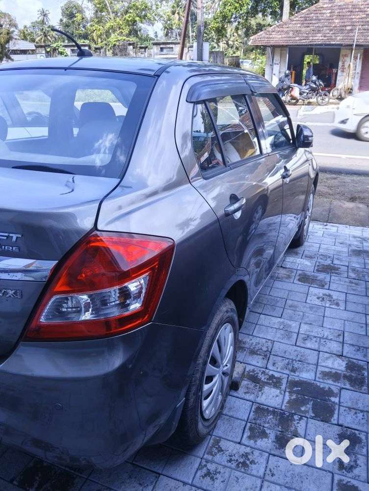 Maruti Suzuki Swift Dzire 1.2 Vxi Bsiv, 2015, Petrol