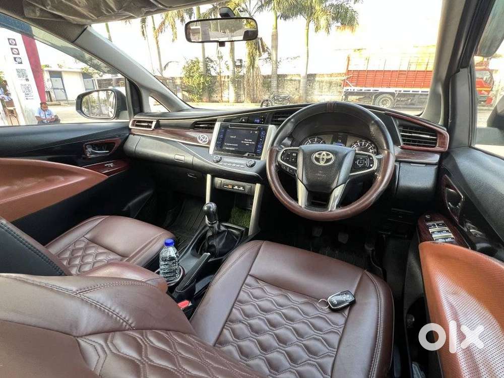 Toyota Innova Crysta 2.4 V 8 Str, 2017, Diesel