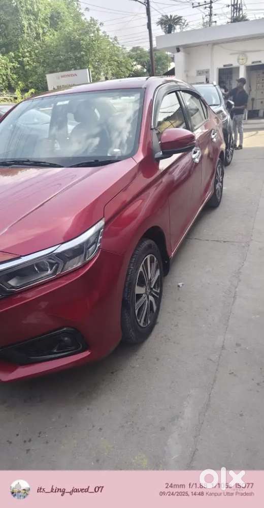 Red Queen Car Fantastic( Push Button Start )