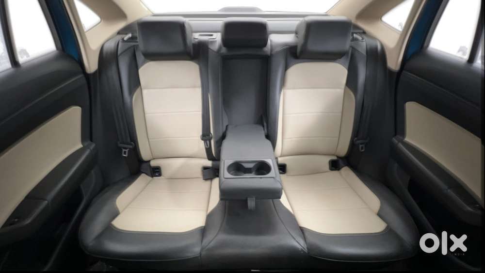 Skoda Slavia Style 1.0l Tsi Mt, 2022, Petrol