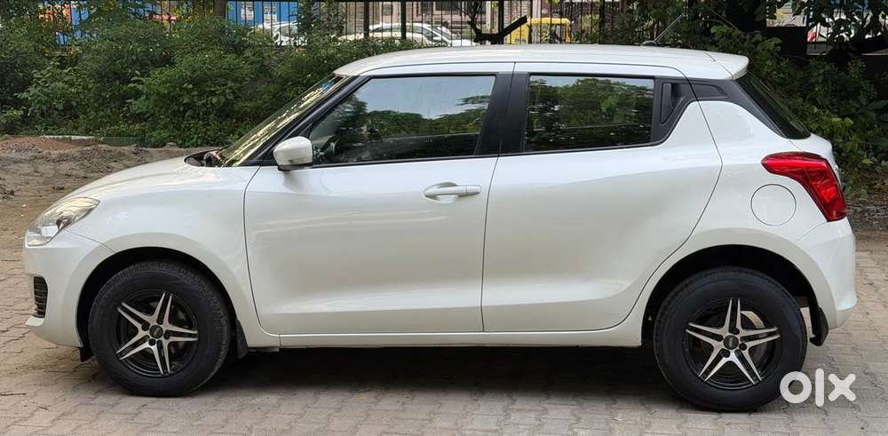 Maruti Suzuki Swift Vxi, 2022, Petrol