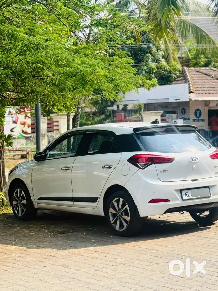 Hyundai New I20 2015 Petrol 105000 Km Driven