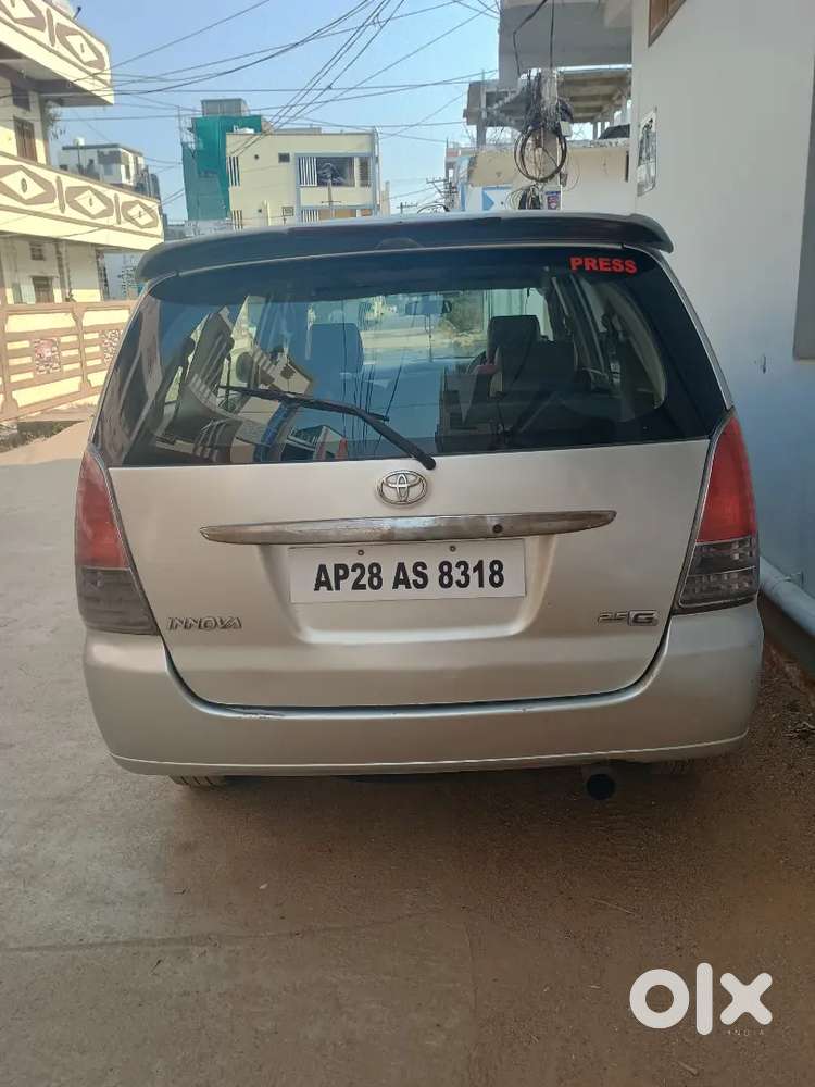 Toyota Innova 2006 Diesel 169000 Km Driven