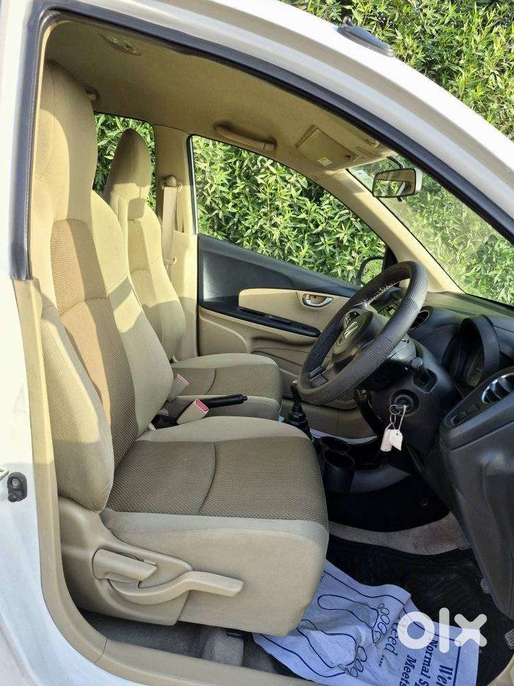 Honda Brio Vx Mt, 2015, Petrol