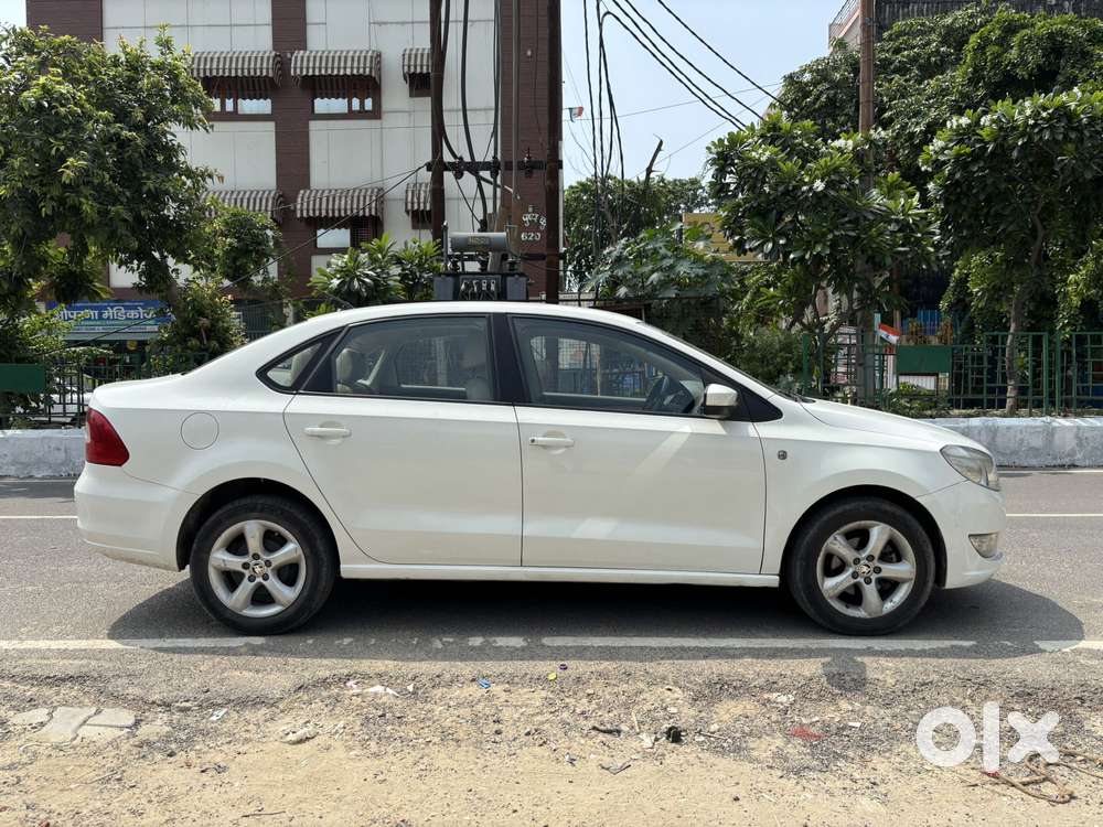 Skoda Rapid 1.6 Mpi Elegance Plus, 2014, Petrol