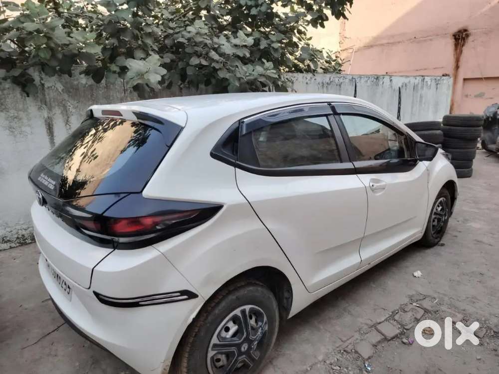 Tata Altroz Diesel Manual 2021 Variant Bs6