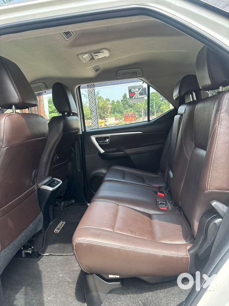 Toyota Fortuner 4x2 At 2.7 Petrol, 2020, Petrol