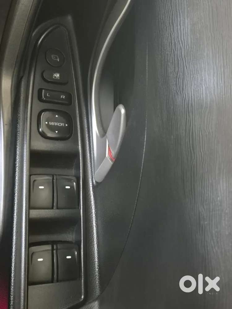 Xuv500 W8 2017- Company Service.