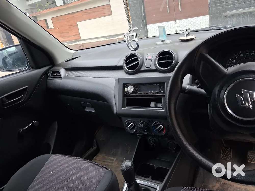 Maruti Suzuki Swift 2023 Lxi Option Manual