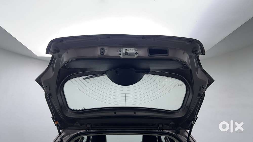 Tata Tiago Xza, 2018, Petrol