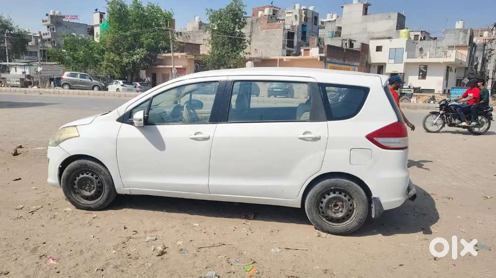 Maruti Suzuki Ertiga 2012