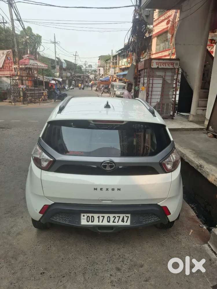 2019 Tata Nexon Xt – White – Excellent Condition – Added Features