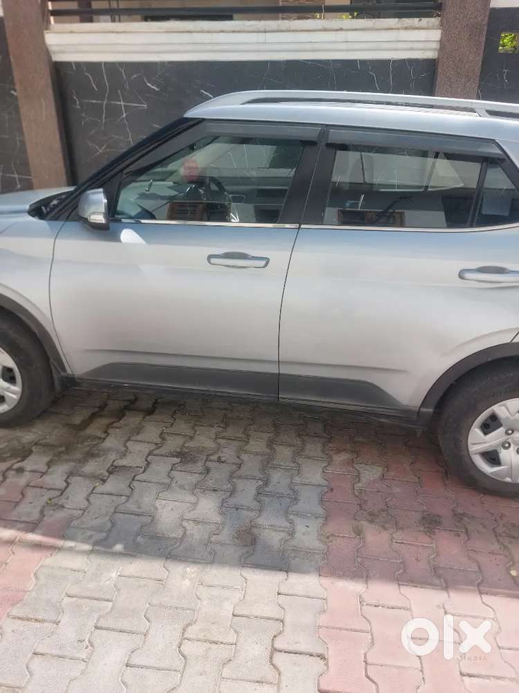 Hyundai Venue 1.2 S 2022 Manual Petrol