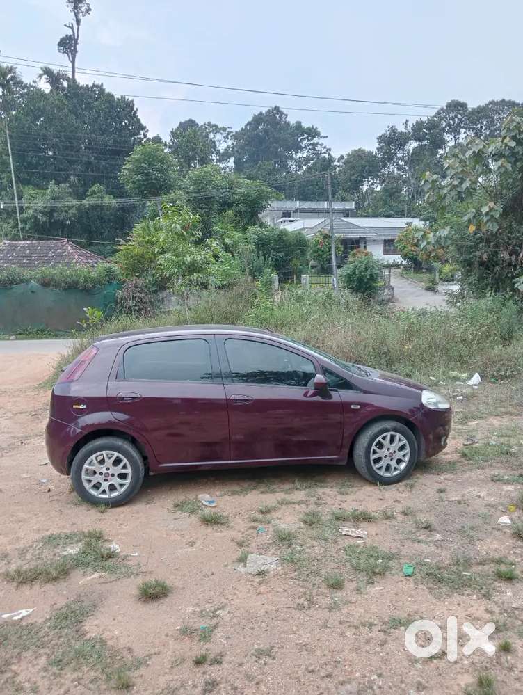 Fiat Punto 2011 Petrol 70000 Km Driven