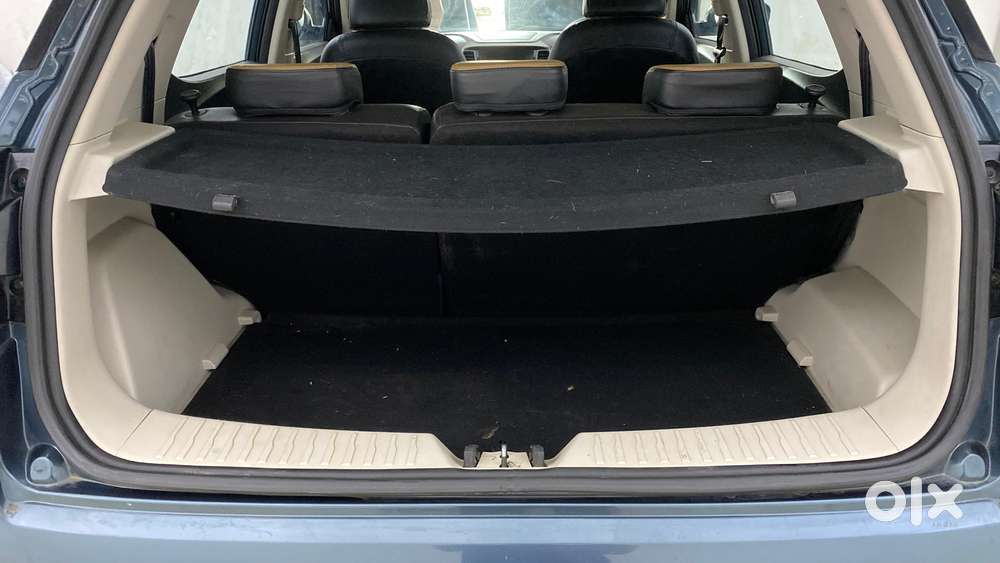Mahindra Xuv300 W8, 2021, Petrol