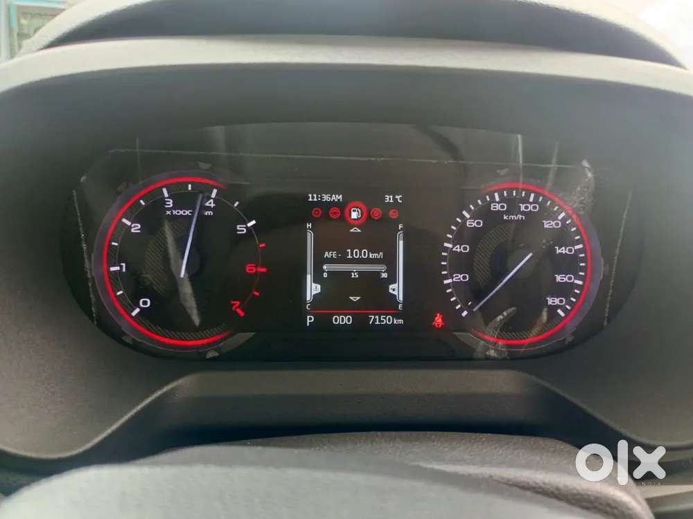 Mahindra Thar Roxx 2025 Petrol 7000 Km Driven With Genuine Alloys