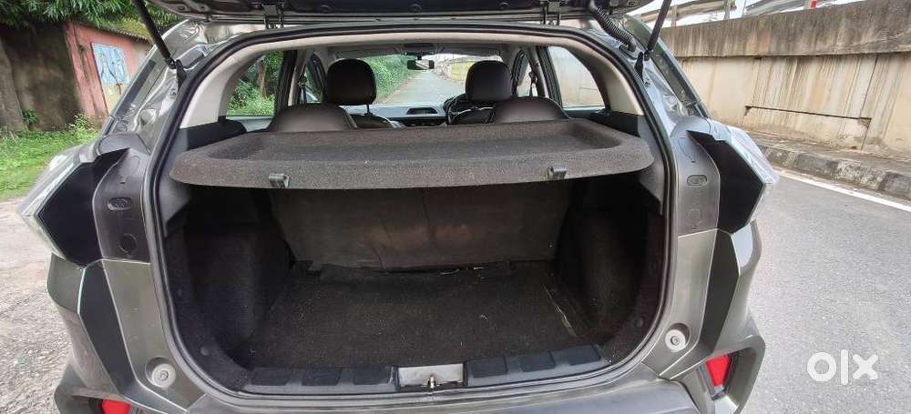 Tata Nexon 1.5 Revotorq Xm (s), 2021, Diesel
